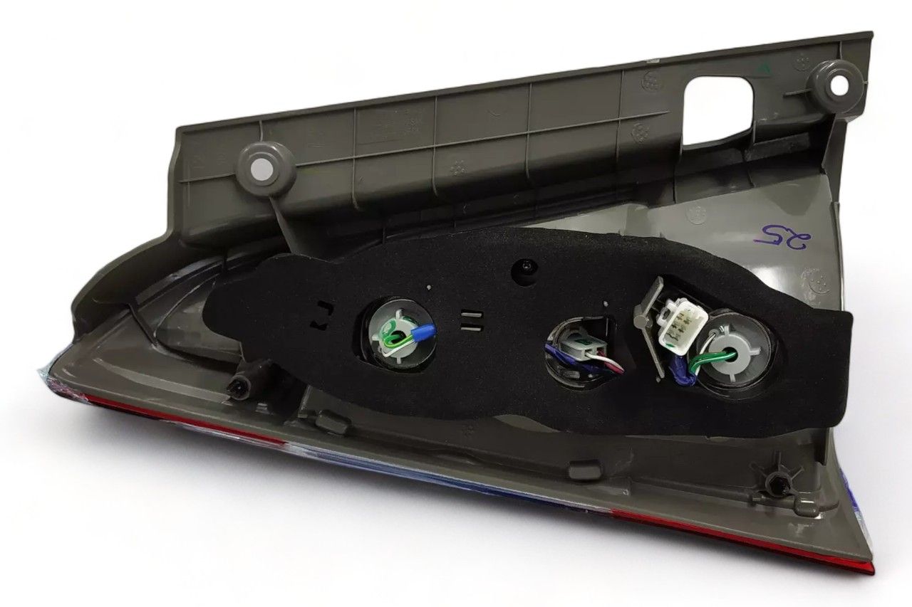 Toyota/Lexus Rear Tail Lamp - RH 81550-0K220