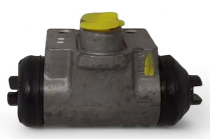 TVS Girling Rear Wheel Brake Cylinder - RH 29670571