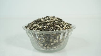 Premium Urad Dal Made from Carefully Selected Split Black Gram for Traditional Indian Recipes 250 g