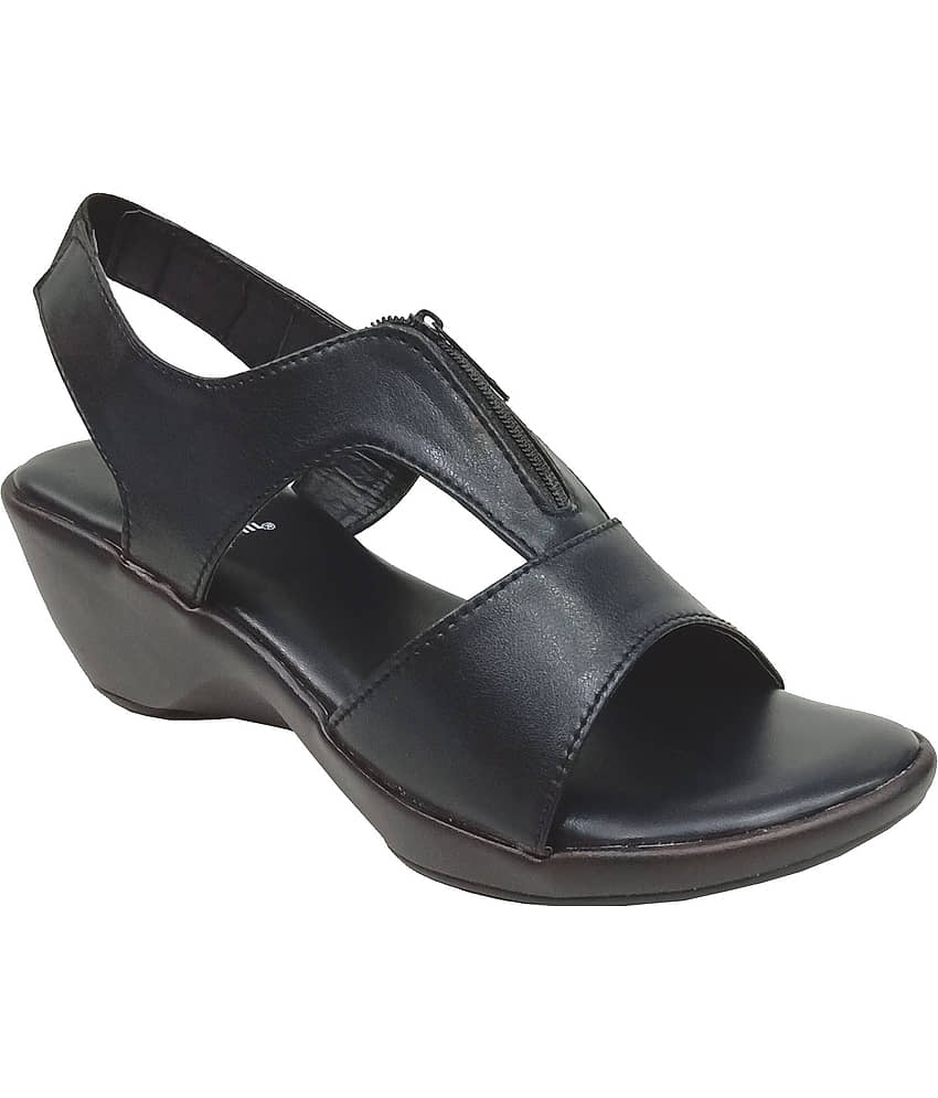 Racecourse - Black Women's Sandal Heels