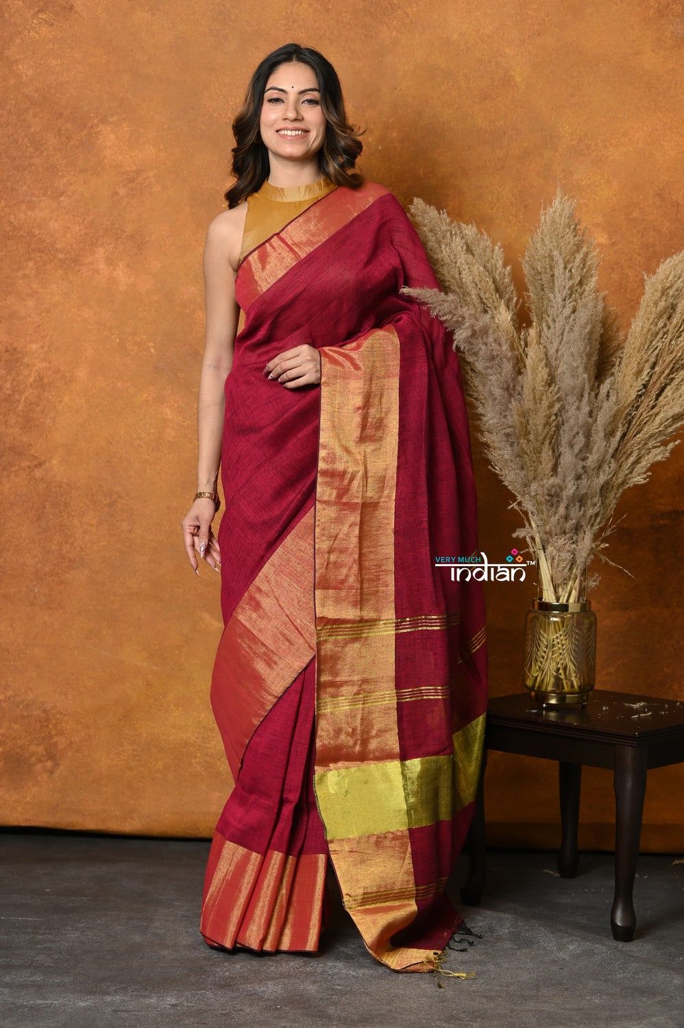 Mastaani ~ Handloom Pure Cotton Linen Saree With Golden Border - Maroon