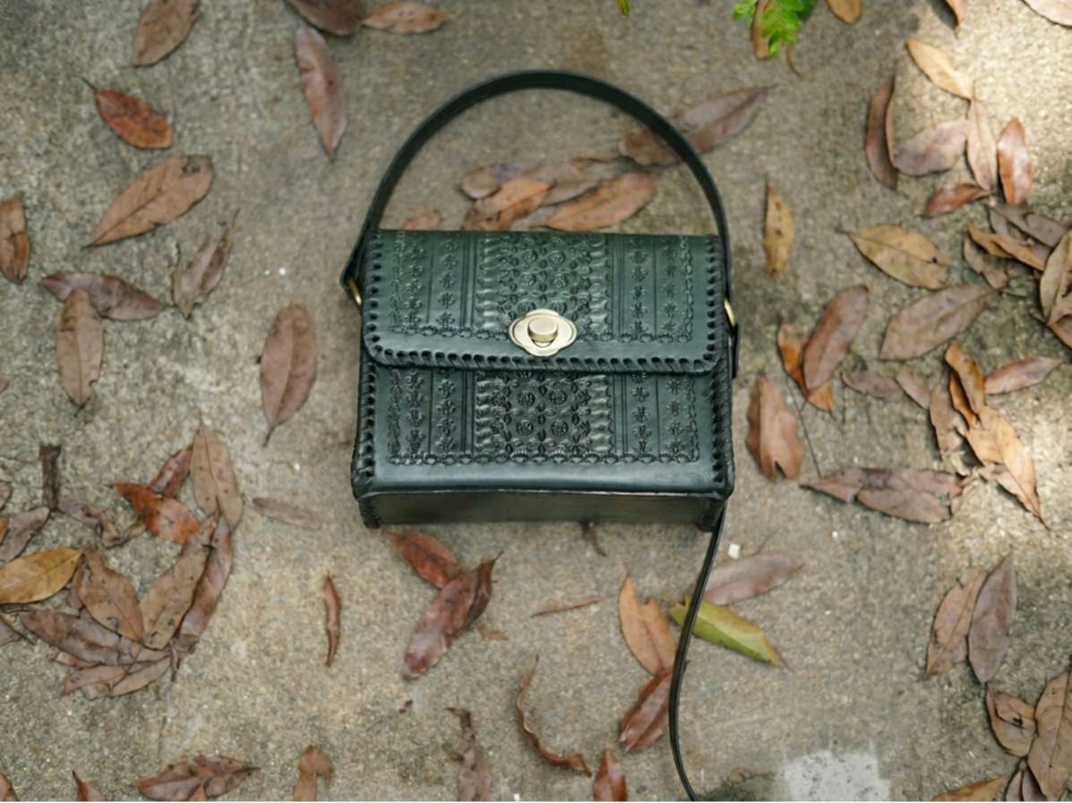 HerCloche  Emerald Bag