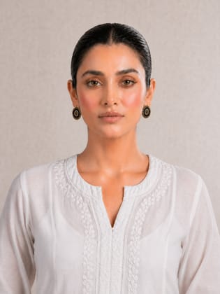 Black Gold Kundan Style Stud Earrings Black Gold Kundan Style Stud Earrings