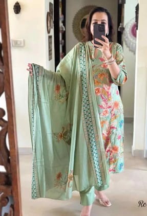 Women Ethnic Motifs Printed Regular Kurta with Trousers & With Dupatta