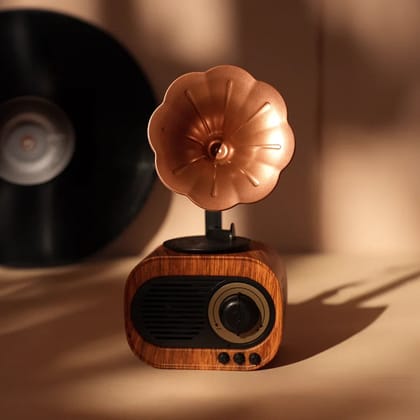 Vintage Gramophone Bluetooth Speaker Vintage Gramophone Bluetooth Speaker