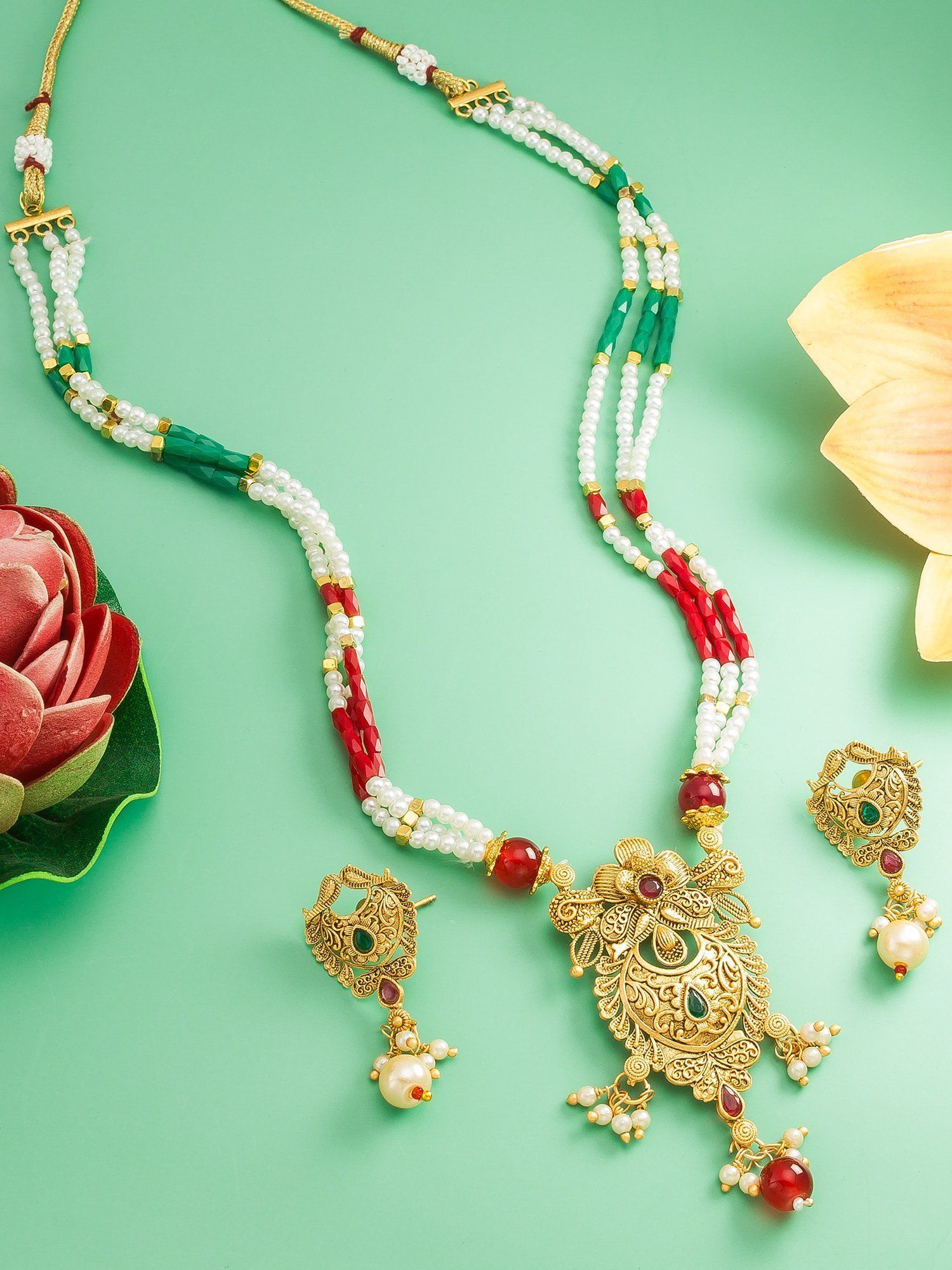 Morison Elegant Gold Necklace Set Crafted to Perfection