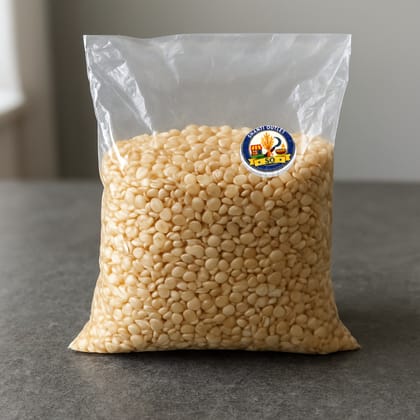 Shanti Outlet's urad dal (split black gram)