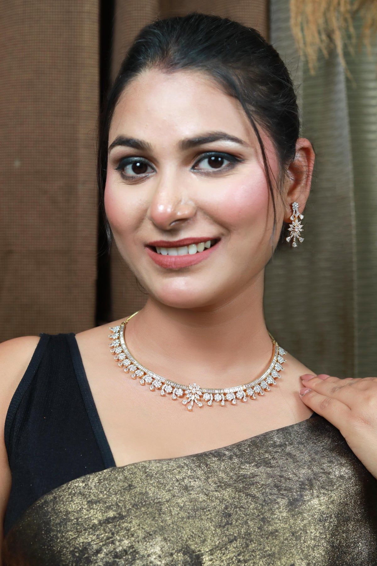 SMITAM JEWELS Noorira Radiance AD Necklace Set with Earrings