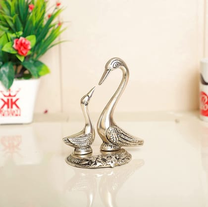 DreamKraft Metal Love Birds swan Set Pair of Kissing Duck, Showpiece Statue - Medium, silver DreamKraft Metal Love Birds swan Set Pair of Kissing Duck, Showpiece Statue - Medium, silver