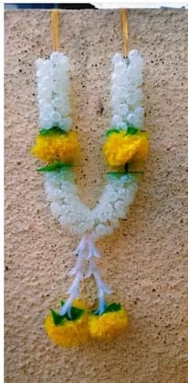 Garland Artificial Mala For Photo Frame Home Decoration Multipurpose White And Yellow (Yellow Whit White), 30 cm