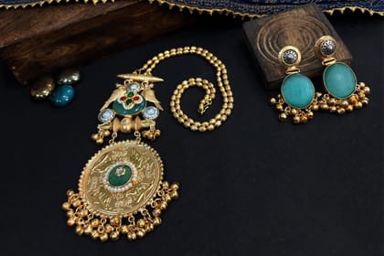 SMITAM JEWELS Vedic Harmony Matarmala Kundan Necklace Set with Earrings