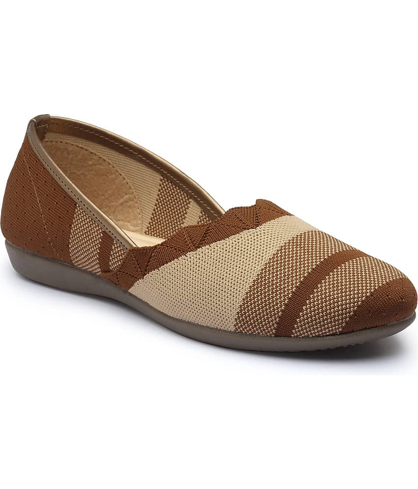 Carrito Brown Women's Casual Ballerinas