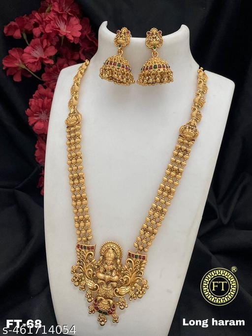 Maangalyam/Murukku South Indian Maharastrian Set (Haram and Earrings)