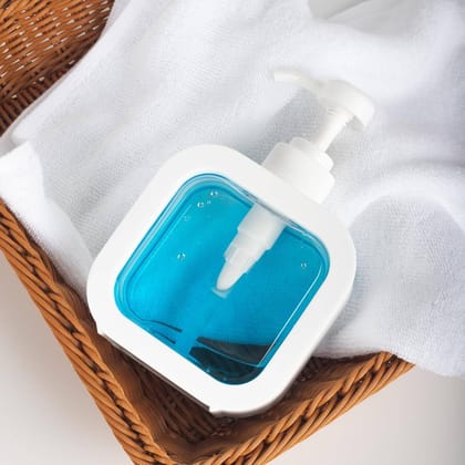 Modern Square Soap Dispenser for Kitchen and Bathroom Modern Square Soap Dispenser for Kitchen and Bathroom