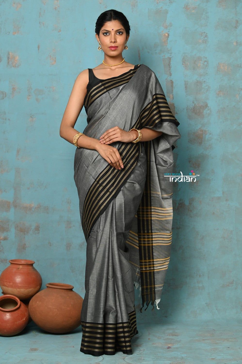 Anokhi ~ Handloom Pure Cotton Saree with Designer Pallu ~ Grey