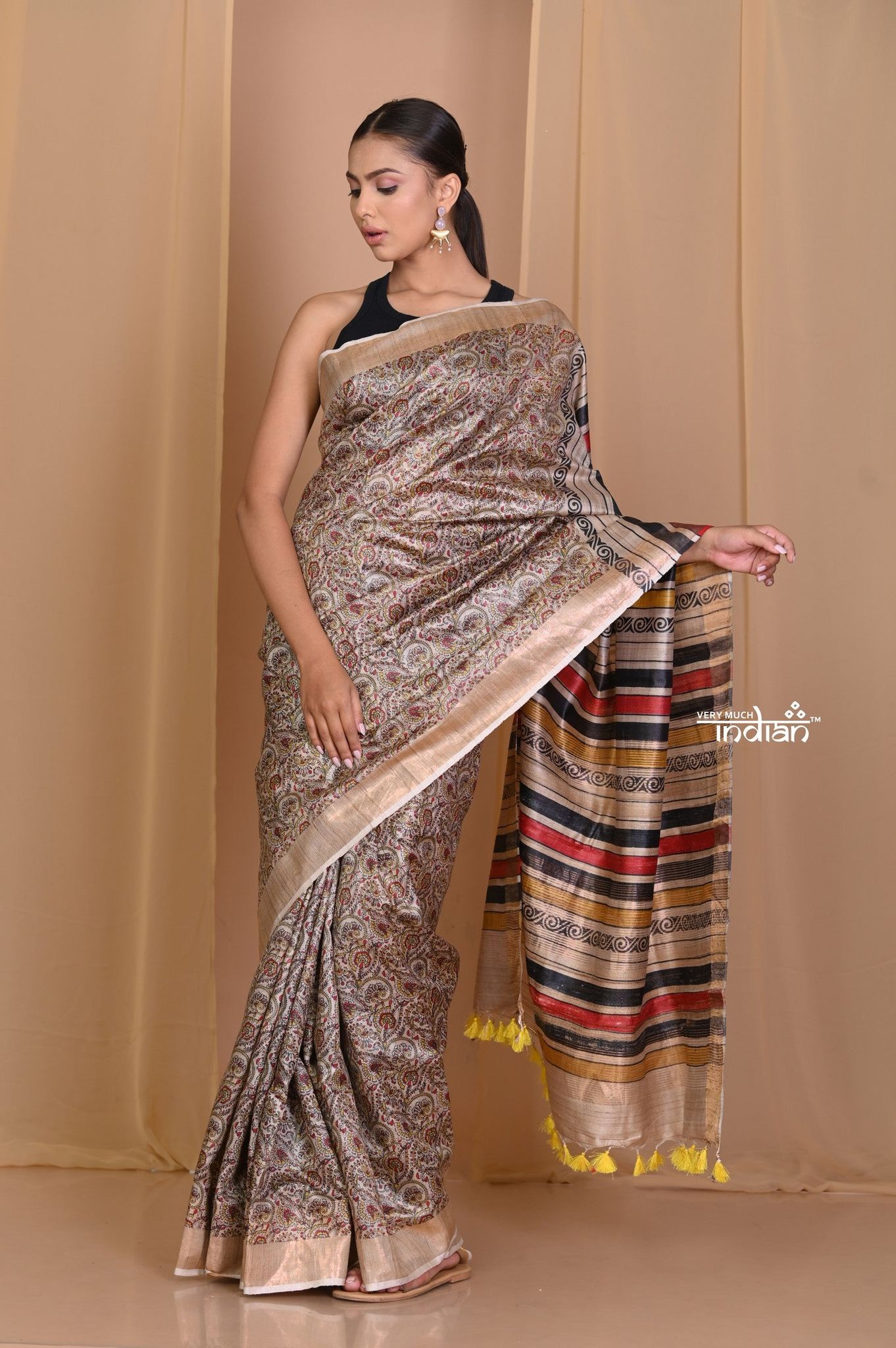 Pehal~ Authentic Limestone Yellow Moonga Tussar Saree with Sleek Border & Beautiful Floral print.