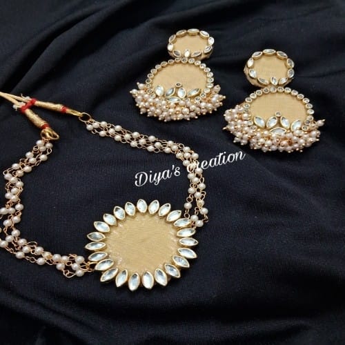 Golden Choker Set With Earrings Set