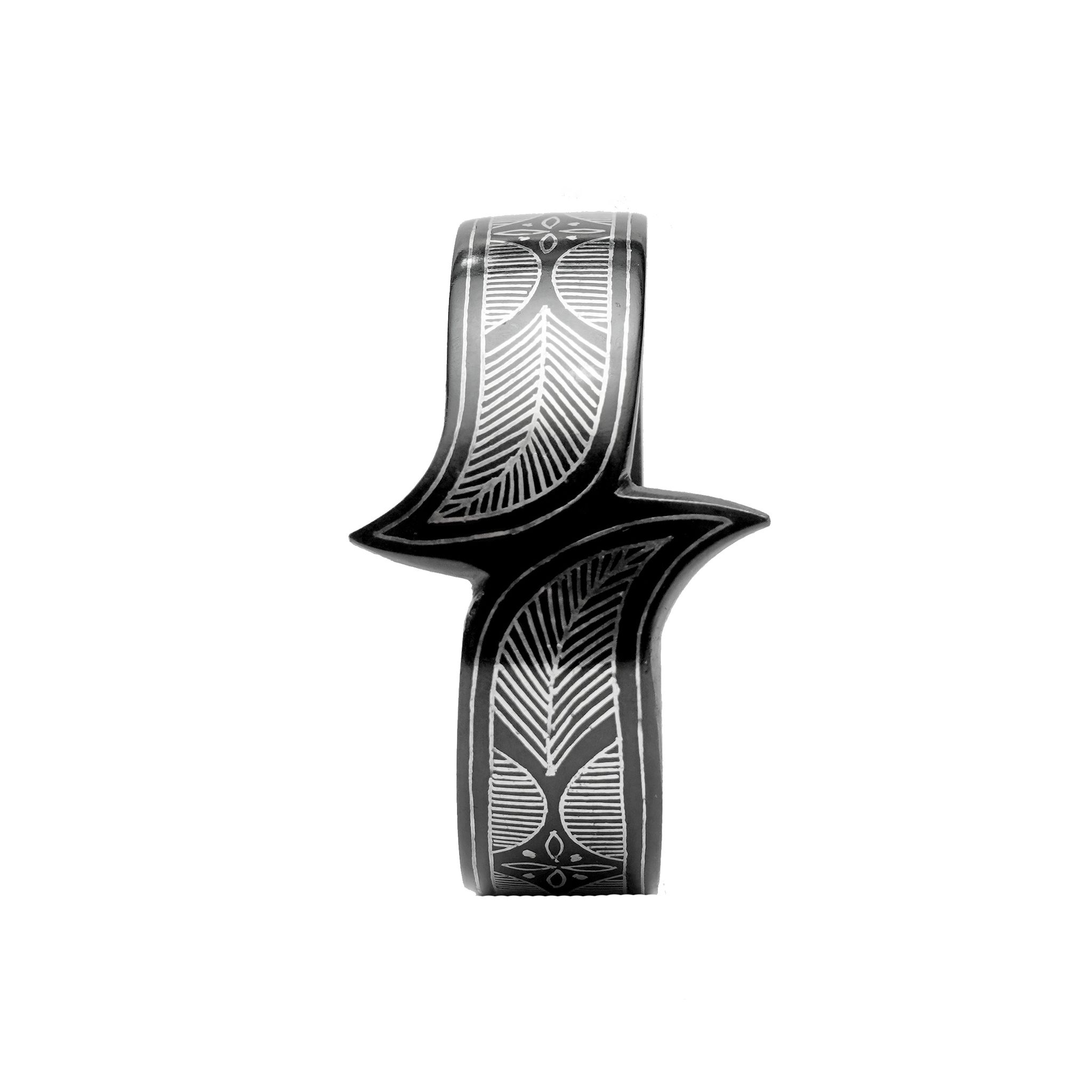 Bidri Work Katshape Bangle (1TMTWRSKA00471)