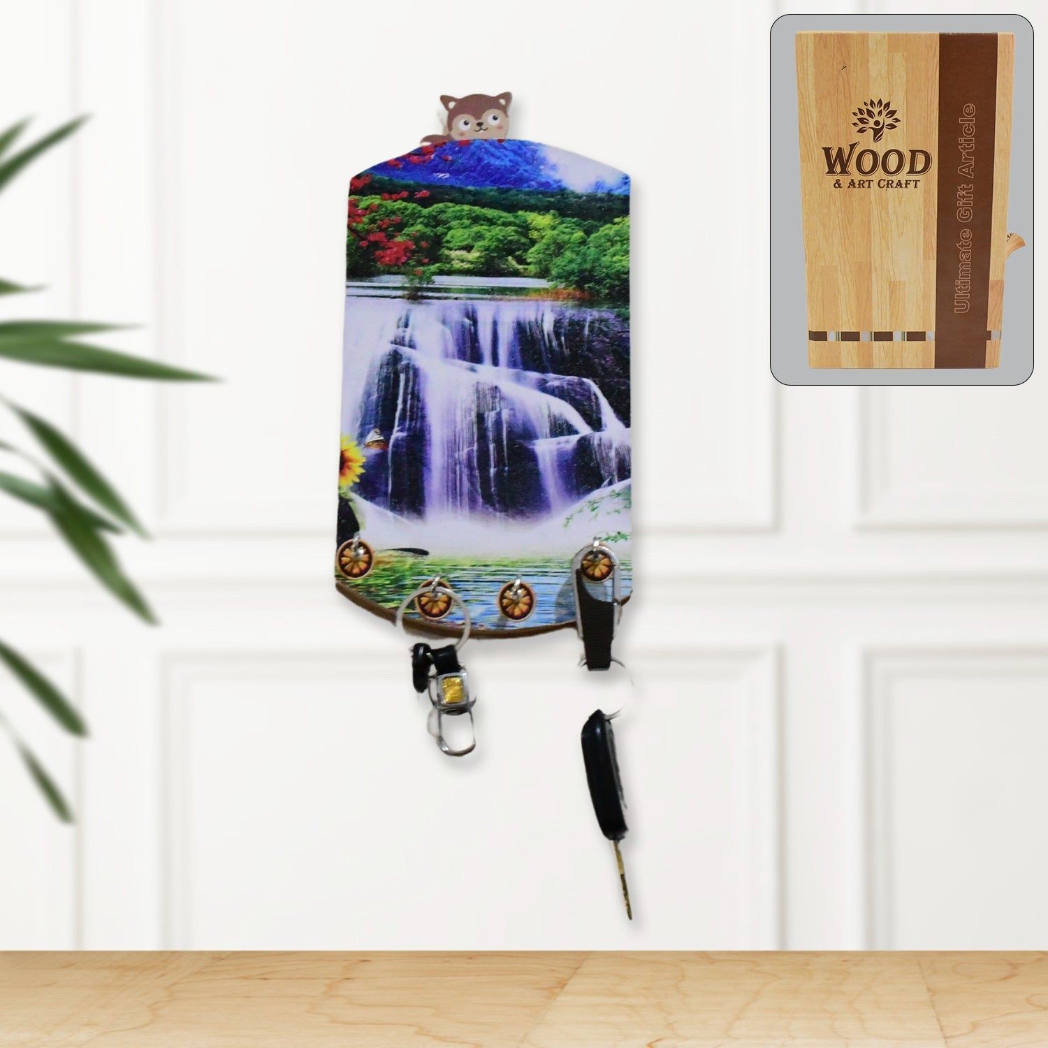 Decorative Wooden Vertical Scenery with Hooks for Wall Hanging