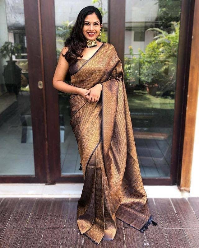 Zari Work Silk Saree With Blouse Piece