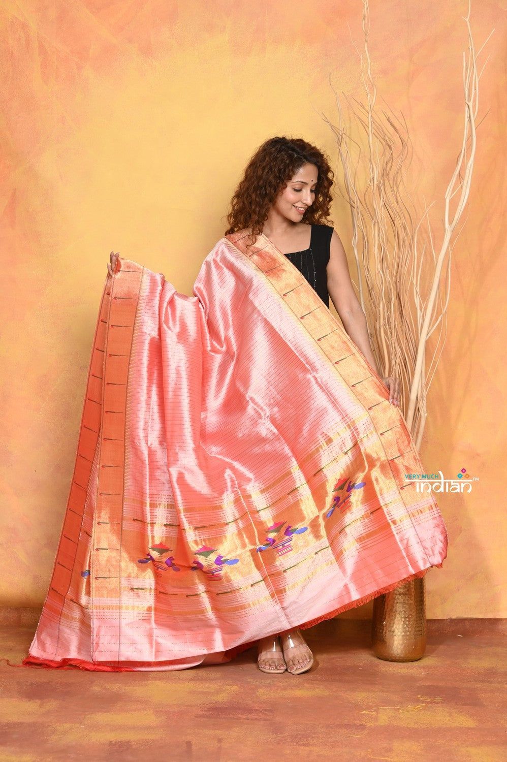 Mastaani ~ Handloom Pure Silk Muniya Border Paithani Dupatta With Beautiful Handweave and Tassels ~ Peach