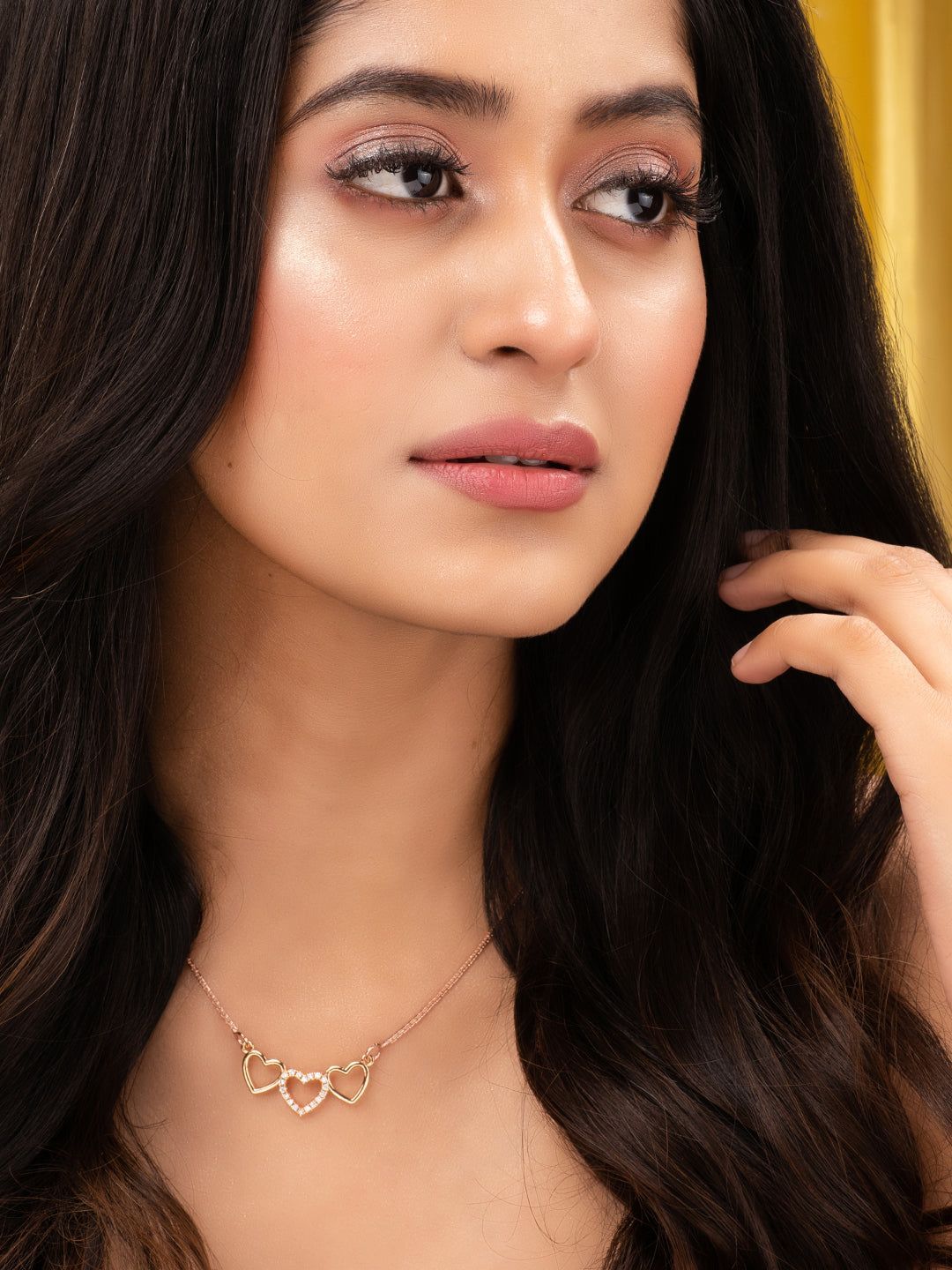 Matt Gold Toned Heart Shaped Minimal Chain Necklace