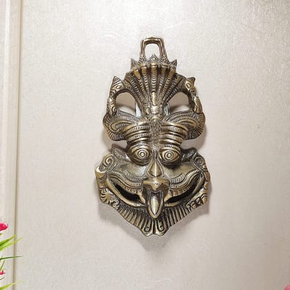 DreamKraft Wall Hanging Metal Face Mask Nazar Battu Evil Eye Protector, Wall Mounted Nazar Suraksha Kawach, Evil Eye Hanging for Home & Office Entrance (Grey - 16.5 x 3 x 9.5 cm)