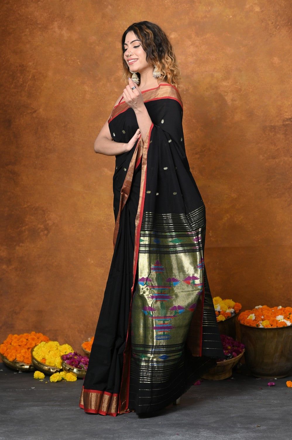 EXCLUSIVE! Handloom Pure Cotton Paithani With Traditional Oldest Asawali Pallu~ Black