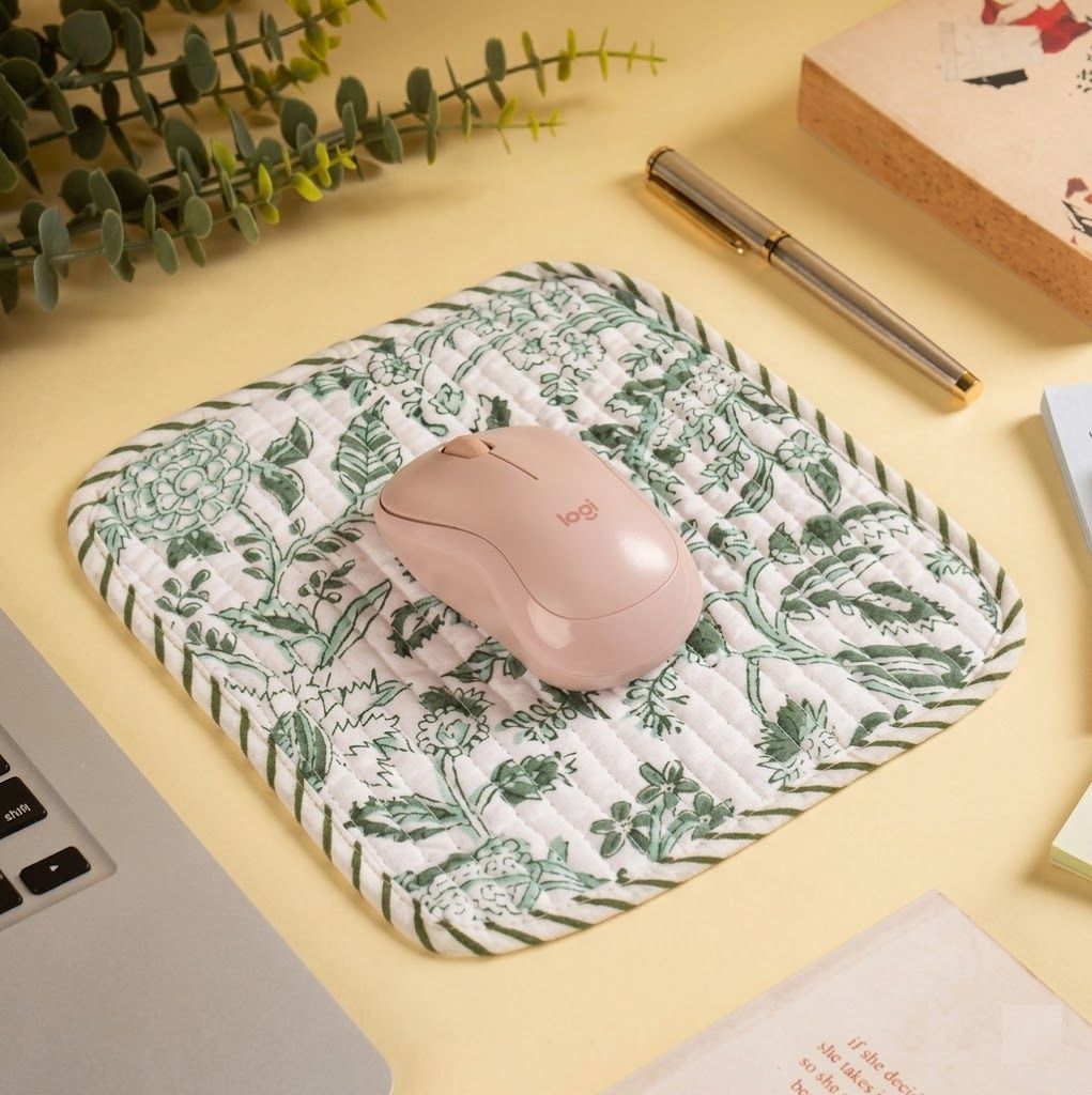 Srjana Quilted Fabric Mouse Pad Smooth Comfortable Surface Pack of 1