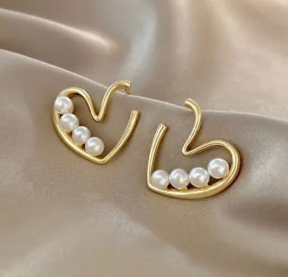 Heart-Shaped Gold Pearl Earrings