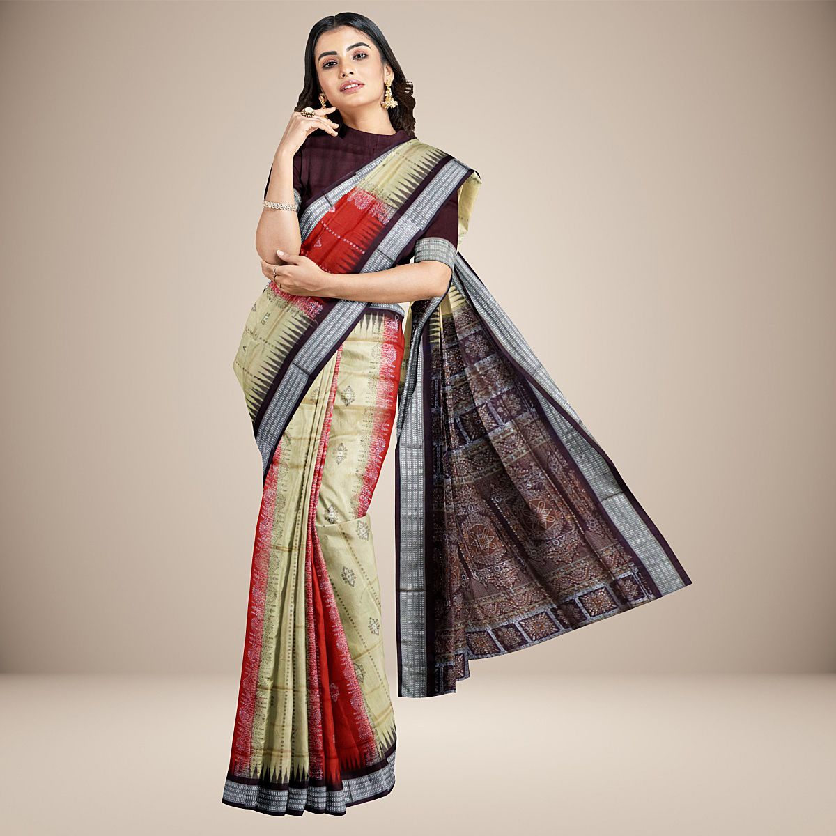 Dual Design Body Traditional Motif Bomkai Silk Saree