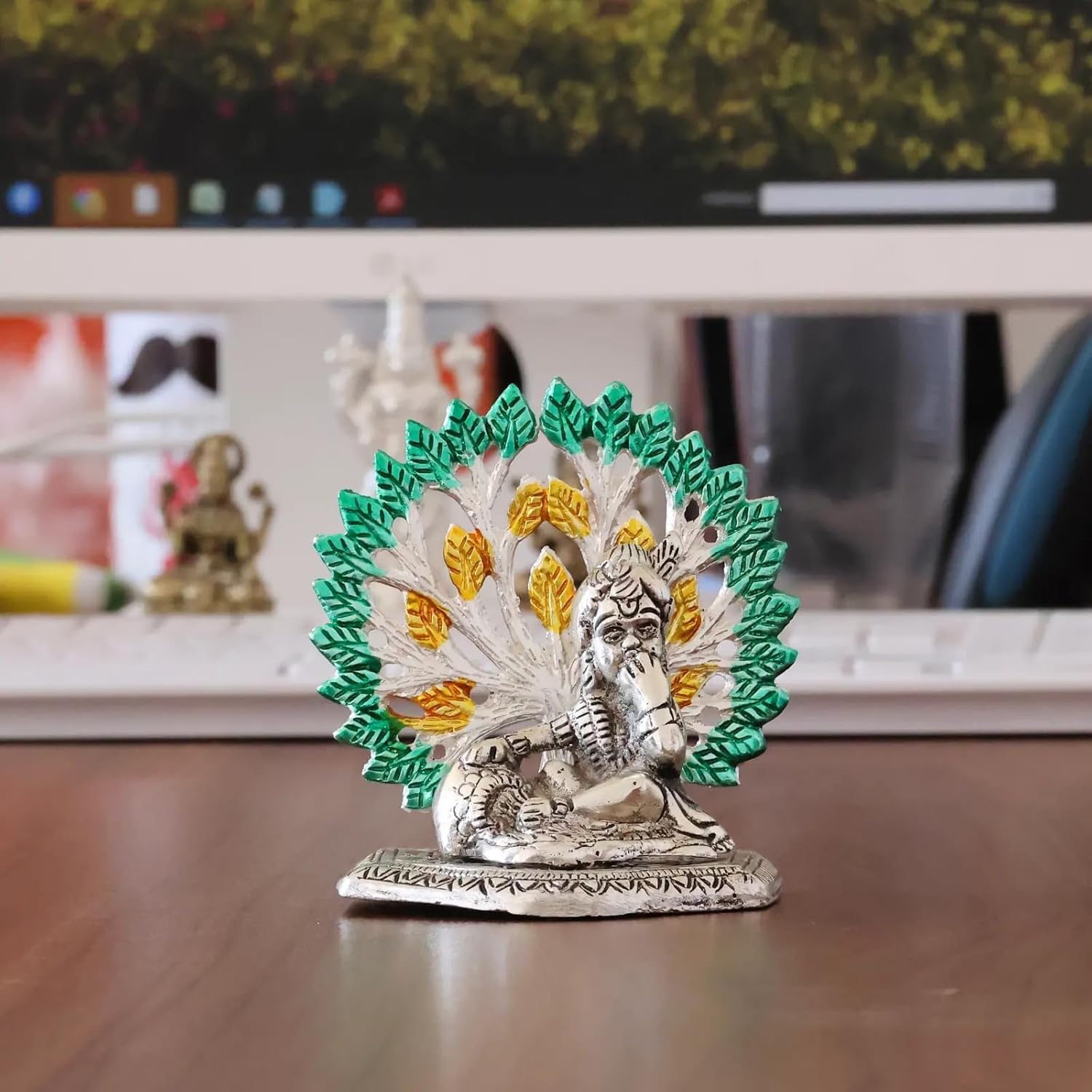 Dreamkraft Elegant Matki Krishna Murti - Divine White Metal Krishna Idol for Home Temple Pooja Office Decor - Intricate Laddu Gopal Statue Showpiece (10 x 8 x 10 cm, Silver, 1 Piece)