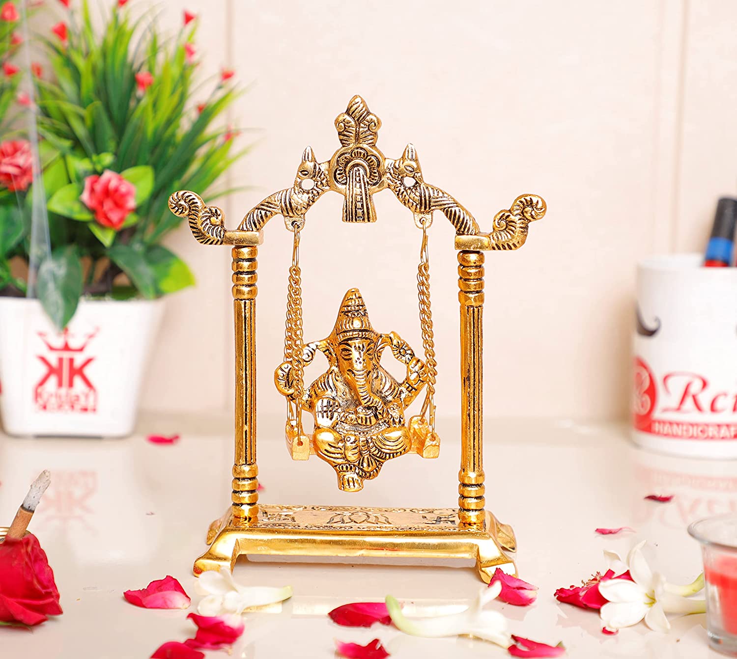 DreamKraft Ganeshji jhula Idol,Ganpati Idol on Swing jhula for Temple Pooja