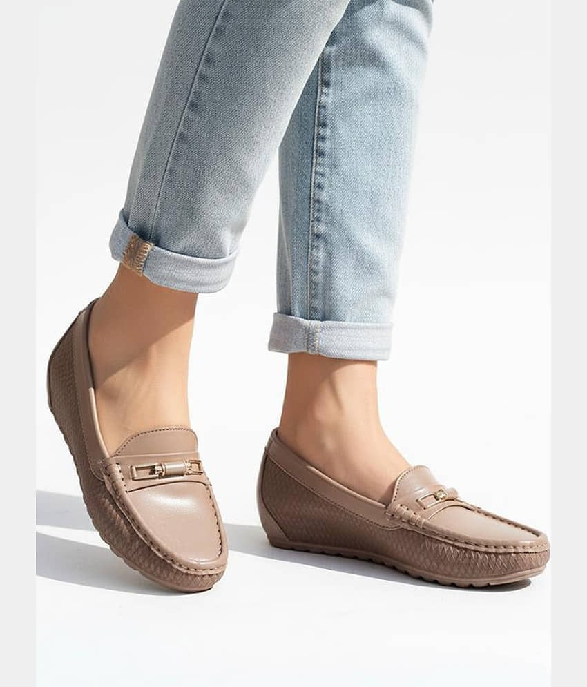 Stylestry Cream Women's Loafers