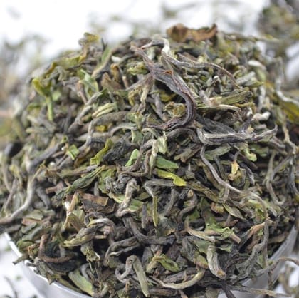 Long leaf fresh from garden pure natural green tea.aroma lock packing, free delivery all over india
