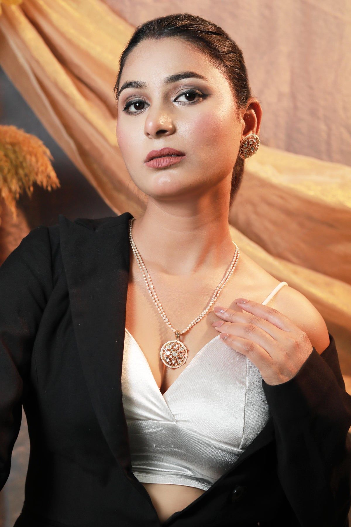 SMITAM JEWELS Indumukhi Pearl AD Necklace Set with Circular Pendant