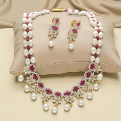Cassandra Pearl Necklace Set