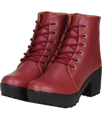 Commander Pink Ankle Length Chukka Boots