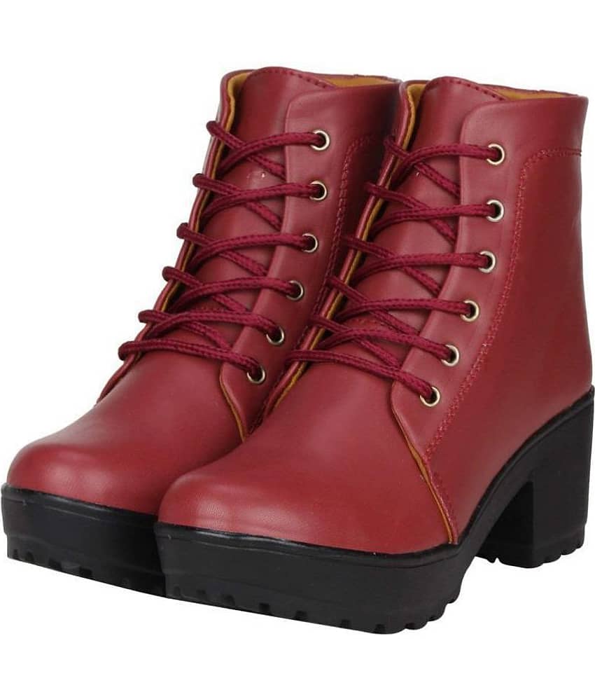 Commander Pink Ankle Length Chukka Boots