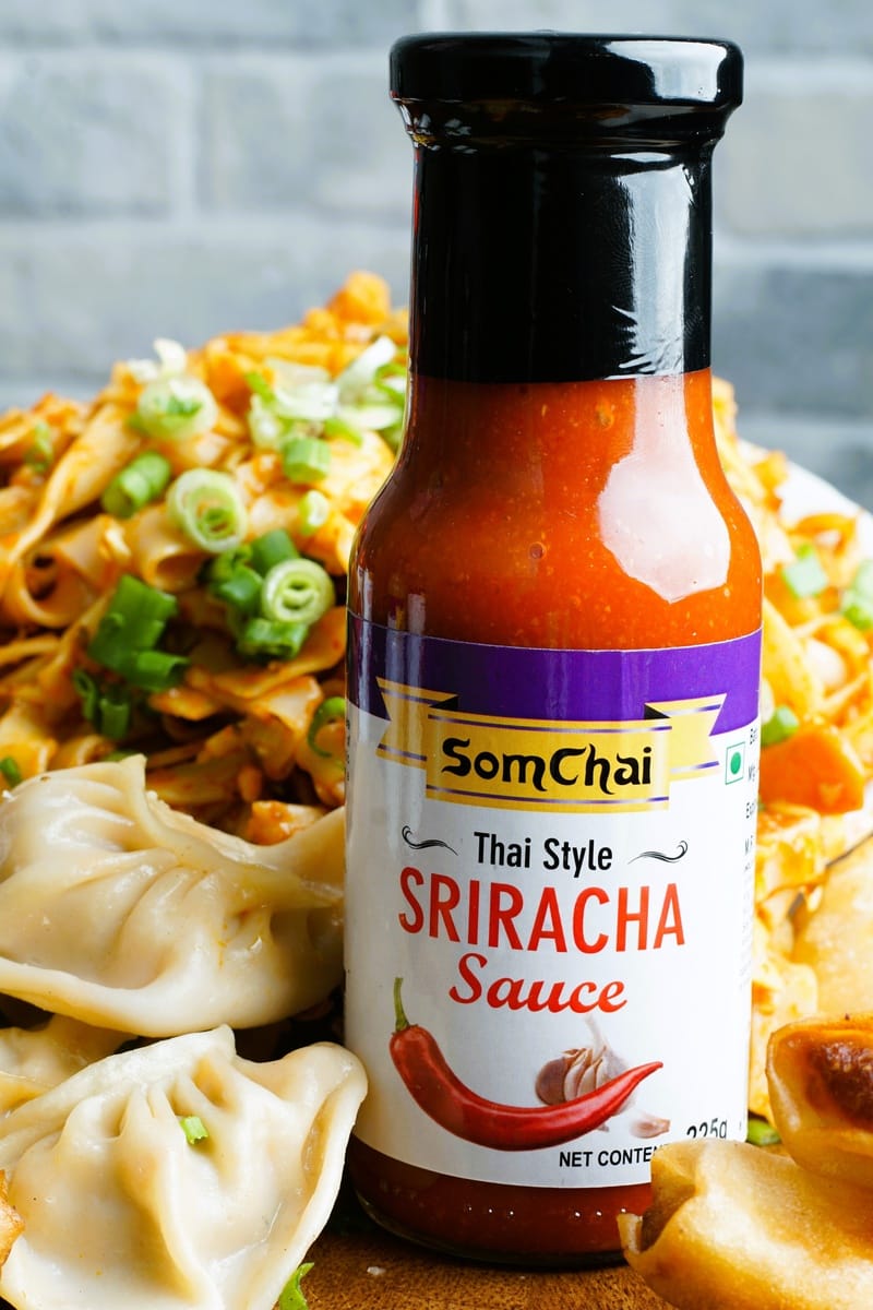 Somchai Sriracha Sauce (225g) | Fermented Chili, Garlic & Vinegar | Spicy Condiment & Dip