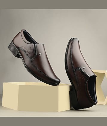 Leeport Black Men's Slip On Formal Shoes