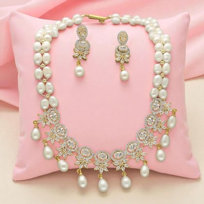 Calisto Pearl Necklace Set