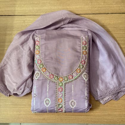 Pakistani suit