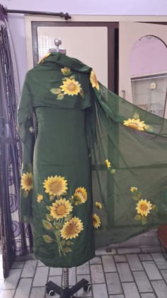 Hand-Painted Pure Crepe Silk Salwar Suit Set
