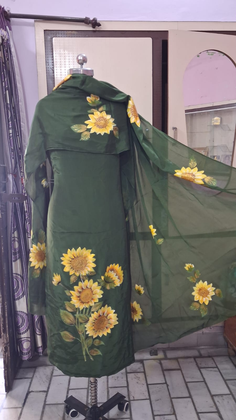 Hand-Painted Pure Crepe Silk Salwar Suit Set