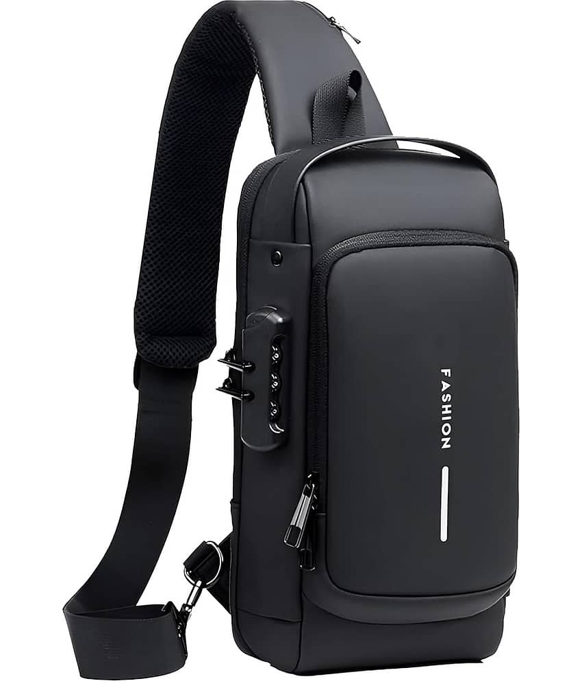 Shopeleven Black Solid Messenger Bag