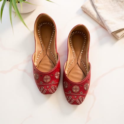 Punjabi Jutti for Women - Handcraft Amazing Leather Jutti