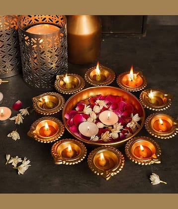 METAL MESTERY Gold Floor Iron Tea Light Holder - Pack of 1