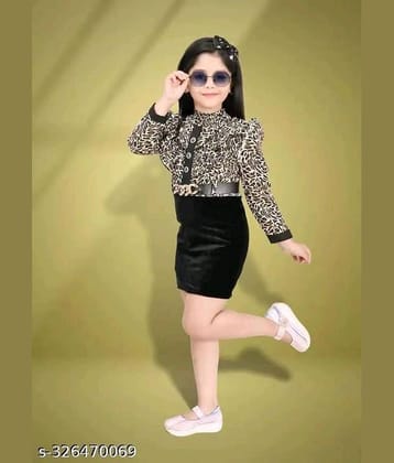 Mullick the designer Velvet A-line Dress For Girls ( Pack of 1 , Black )