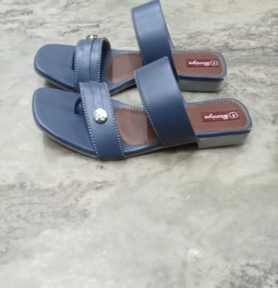 Ladies fancy flat chappal